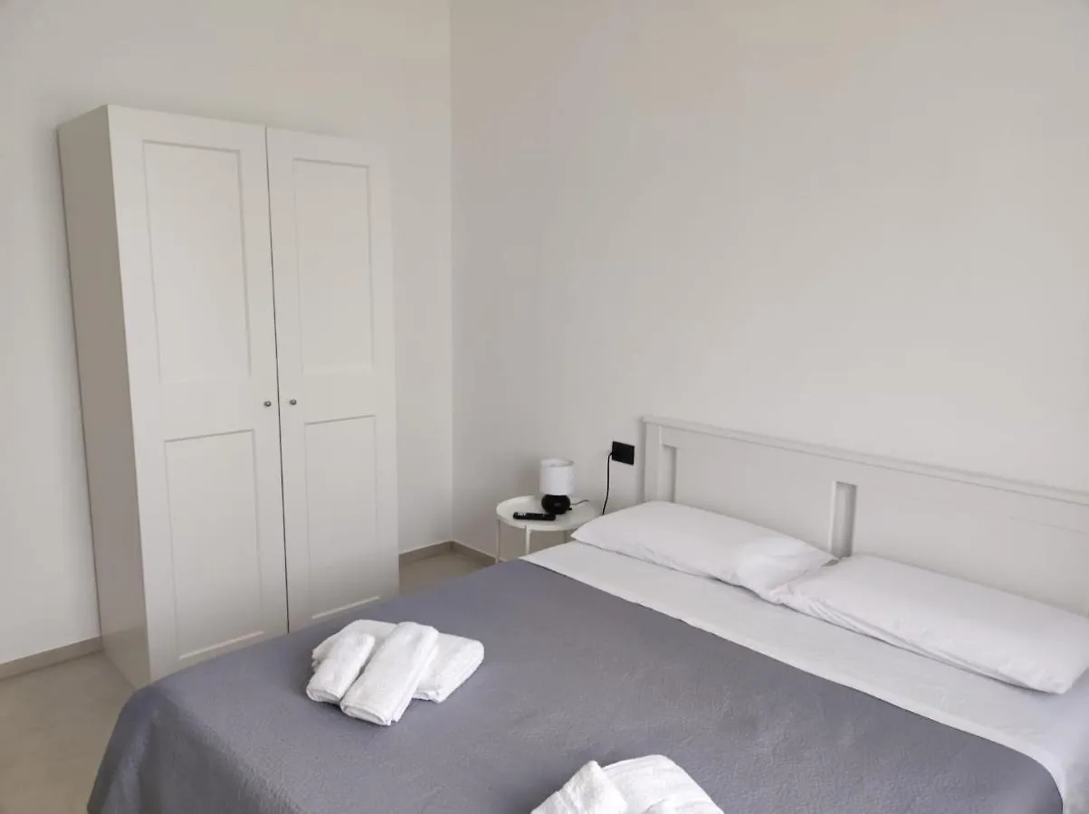 Villa Rita Apartament & Rooms Fontane Bianche 0*,  Italië