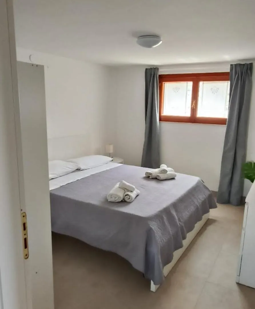 Villa Rita Apartament & Rooms Fontane Bianche 0*,  Italië